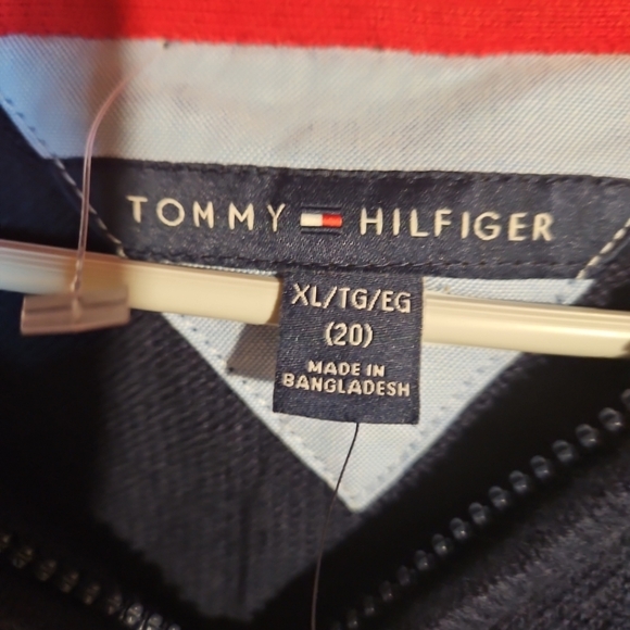 Tommy Hilfiger Half Zip Size XL Boys 8-20 NEW With Tags - Picture 3 of 3